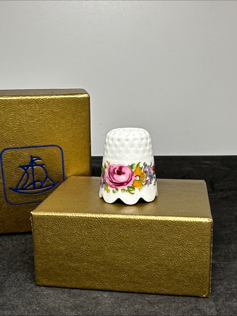 Floral thimble